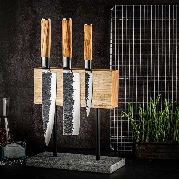 olive-set-treh-nozev-na-magnetu-800